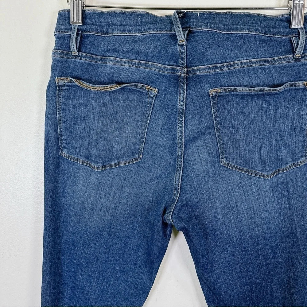 Frame Le High Skinny Medium Wash Chew Hem Jeans - Picture 9 of 12